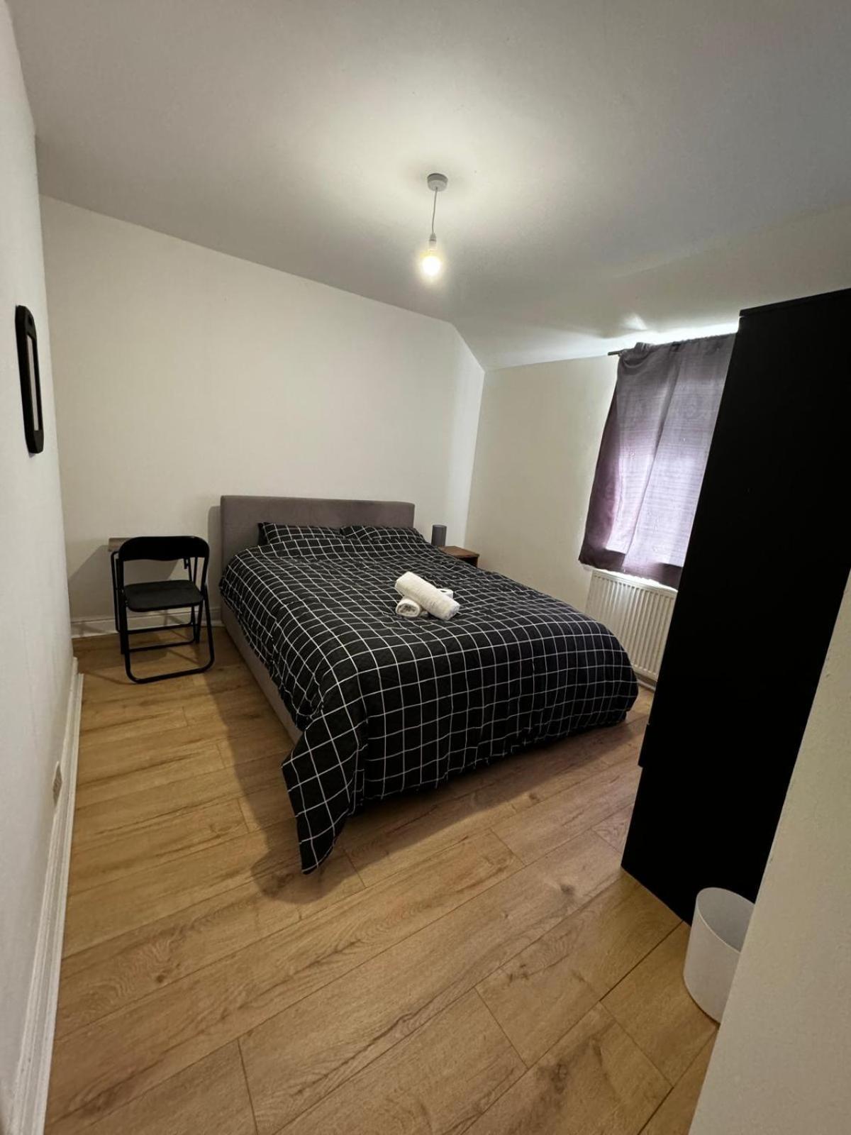 Deluxe Double Bedroom Манчестър Екстериор снимка